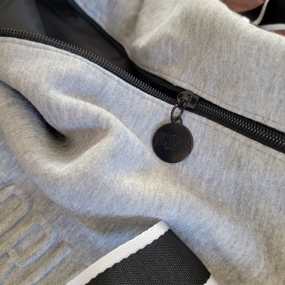 NWT Victoria's Secret Sport Duffle Bag - Picture 6 of 7